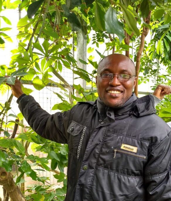 Zacheus at Botanics glasshouse_web